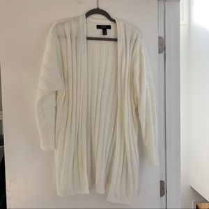 BRAND NEW KNIT WHITE SWEATER